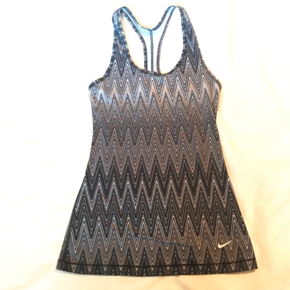 Nike DrFit Top